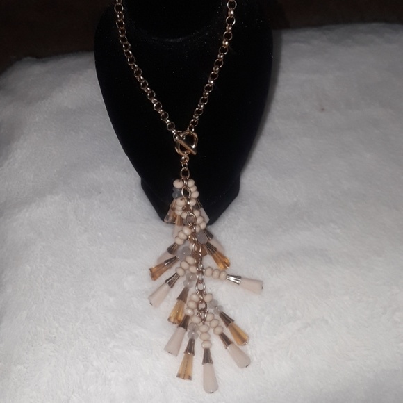 beautiful beaded necklace - Picture 3 of 5